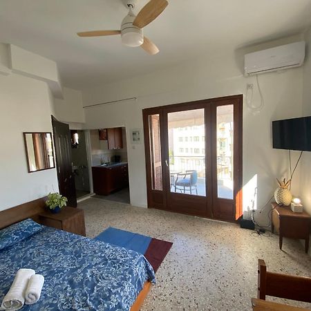 Mosaics Easystay Room 360'View Atene Esterno foto